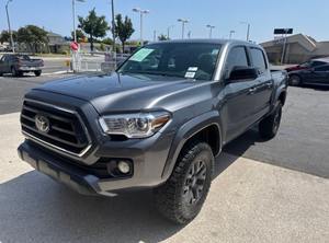 5ZT2SSGC9LE014449 Remolque de Viaje Usado de Grado Industrial 2020 18FQ con Cama Queen, Baño Completo y Cocina Pequeña, Autocaravana OEM - Product Image 2