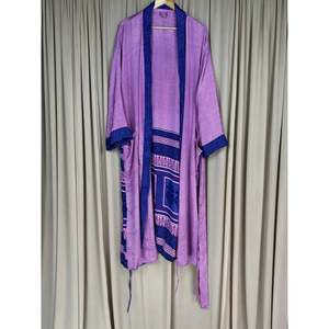 Kimono de Seda Reciclada para Mujer, Estilo Boho Chic Vintage, Vestido de Playa, Túnica para Resort, Ropa de Casa, Cubre Traje de Baño Gypsy House Regal - Product Image 4