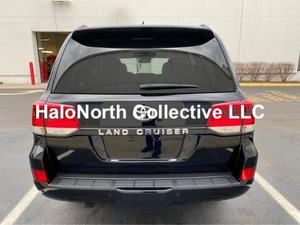 Toyota Land Cruiser SUV 2019, Bajo Kilometraje, Auto Usado en Venta, Volante a la Izquierda, Caja de Cambios Automática, Interior Claro, Cuero - Product Image 3