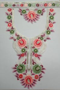 Hermoso encaje de cuello de red bordado con lentejuelas con diseño intrincado para vestido Kurti Ropa Étnica boutique sastrería y artesanía - Product Image 5