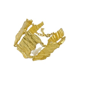 Bracelet ou manchette de créateur fait main en plaqué or Bijoux de mode Bracelet design en plaqué or Bracelets pour femmes - Product Image 4