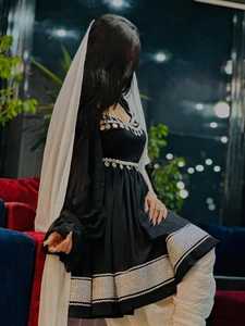 Hecho a mano A-Line Tribal Vintage Modest Floor-Length Afghan Kuchi Dress para mujeres con patrón de bordado plisado de alta calidad - Product Image 4