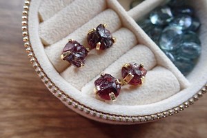 โกเมนดิบ8-10มม. ชุดง่ามชุบทองหินต่างหูทำด้วยมือเครื่องประดับแบบมินิมอลสำหรับผู้หญิง - Product Image 6