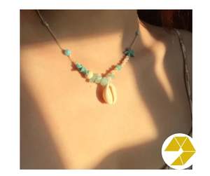 Collar de conchas marinas, collar de conchas marinas hecho a mano único con gargantilla de perlas, acento de estrella de mar, joyería costera de verano tropical perfecta - Product Image 3