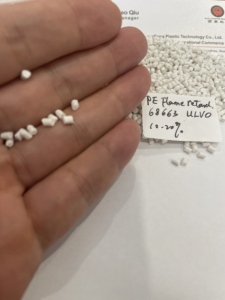 Rongfeng nhà máy <span class=keywords><strong>masterbatch</strong></span> Nhựa nguyên liệu <span class=keywords><strong>PE</strong></span> chống cháy phụ gia <span class=keywords><strong>masterbatch</strong></span> v0 V2 lớp kinh tế cho dây - Product Image 2