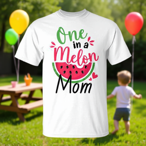 Maglietta promozionale coordinata per la famiglia per il primo compleanno di One in a Melon Mom - Product Image 3