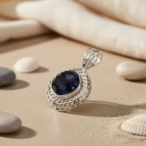 Pendentif en argent 925 plaqué or rose avec pierre d'onyx noire et pierre précieuse taille émeraude et placage rhodium pour femmes - Product Image 2