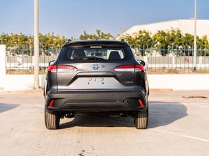 Corolla Cross Híbrido Mediano 1.8L 4 Cilindros 2024 TYT - Gris Metálico, Usado Certificado con Bajo Kilometraje (5.7km) y Excelente Estado - Product Image 6