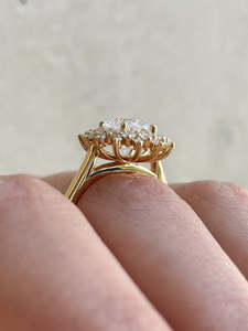 Usine personnalisée pour certifié VVS1 CVD Lab Grown 1.5ct Prong Set 14k 18k Or Oval Cut Bagues de fiançailles de mariage Son gros - Product Image 3