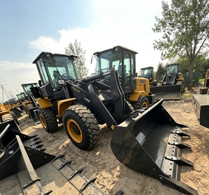 Nouvelle petite chargeuse sur pneus XC938 de 3 tonnes, diesel, avec boîte de vitesses et pompe contrôlées par PLC, haute efficacité, machine de chargement chinoise - Product Image 4