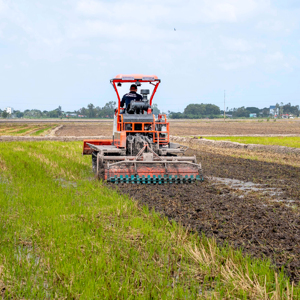 Bon prix 2026 HOGICO 80VN/TURBO Tracteur chenillé robuste 80 CV Puissance 3 en 1 Équipement agricole polyvalent - Product Image 1