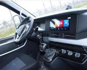 PRÊT À EXPÉDIER SUV d'occasion avec pneus Turbo R19, intérieur clair, transmission automatique, véhicule polyvalent, état impeccable - Product Image 2