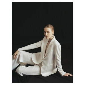 Elegante Blazer de negocios para mujer, el traje Soul Suit de lujo con estilo para el aspecto de negocios definitivo - Product Image 3