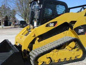 Cargadora Compacta CAT 289C2 con Cucharón Frontal Compacto, Motor y Caja de Cambios para Tareas de Construcción - Product Image 4