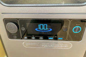 (H&S) Estación de Energía Portátil Anker SOLIX F3800, Baterías LiFePO4 de 3840 Wh - Product Image 3