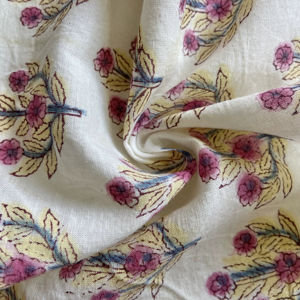 ผ้าฝ้ายพิมพ์ลายด้วยมือ ลายดอกบูตะ |   ผ้าทอศิลปะอินเดียสีงาช้าง - Product Image 1