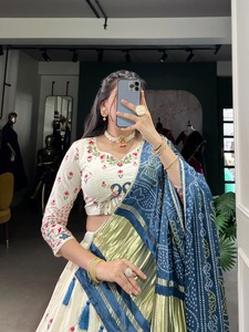 Gorgeos Looking Khadi Coton Avec Paillettes Et Fil Broderie Lehenga Choli Fabricant De L'Inde - Product Image 6