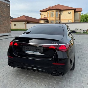 Impecable Auto Mercedes-Benz E300 AMG 2022 Usado en Venta - Product Image 2