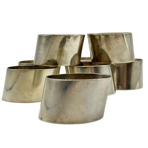 Elegant decorative metal napkin ring set <b>for</b> dining <b>table</b> decoration with timeless design perfect <b>for</b> any occasion - Product Image 4