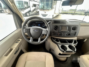 Se Vende: T-H-O-R M-O-T-O-R F-R-E-E-D-O-M ELITE 22HE 2024 Usado en Excelentes Condiciones, Alto Rendimiento, 36 pies de Largo, 2000 kg de Carga Útil, Color Oscuro - Product Image 5