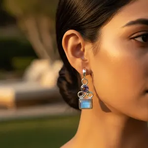 Colgante de Plata 925 con Piedra Lunar y Oro Rosa Hecho a Mano para Regalo de Joyería Religiosa para Mujer - Product Image 3