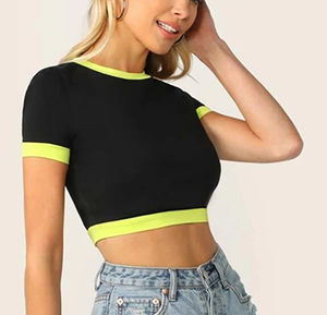 Camiseta recortada de ajuste holgado de Color negro más a la moda para mujer con cuello redondo camisetas cortas teñidas en negro 2024 - Product Image 4