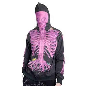 เสื้อฮู้ดผู้ชายผ้าฝ้ายเฟรนช์เทอร์รี่ 100% ดีไซน์โดดเด่น ปักลายแบบดิสเทรส เนื้อผ้านุ่ม ระบายอากาศได้ดี เป็นมิตรต่อสิ่งแวดล้อม พร้อมลายกราฟิก - Product Image 4