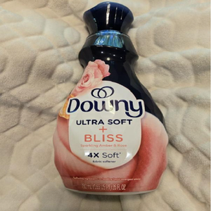 Downy ultra-doux Bliss offre douceur tissu lisse parfum de qualité supérieure Livraison rapide acheter maintenant offres de gros - Product Image 2