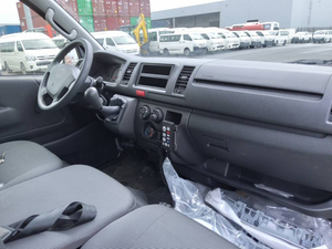 FAW Senya R7 Édition Fashion 1.5 L Essence AWD Berline SUV Compact Modèle 2025 Faible Kilométrage - Product Image 2