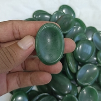 Meilleures ventes Pierre de méditation en jade vert sculptée à la main, pour la fabrication de bijoux de guérison en cristal, la décoration intérieure et l'art antique