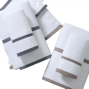 Approvisionnement d'usine luxe hôtel qualité broderie serviettes de bain serviette de bain 100% coton