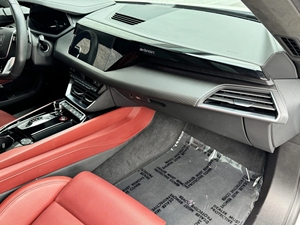 Oferta Especial 2024 Audi RS e-tron GT con Sistema de Motor Dual Sincrónico y Tracción Total Quattro - Product Image 5
