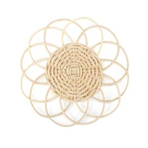 Dessous de verre rond en rotin écologique de style vintage tissé à la main personnalisable et mignon pour la table de la cuisine ou la décoration intérieure - Product Image 1