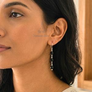 Pendientes Colgantes de Espinela Negra, Plata de Ley 925 con Cuentas Facetadas, Joyería Hecha a Mano, Regalo Boho Minimalista - Product Image 6