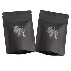 Pochette mate debout avec fermeture éclair et encoche de déchirure pour l'emballage des collations et des noix, conçue pour la consommation quotidienne au détail au Vietnam - Product Image 2