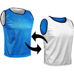 Vente en gros de bavoirs de football réversibles avec fonction anti-odeur et ajustement confortable, bavoirs d'entraînement personnalisés pour hommes et femmes - Product Image 1