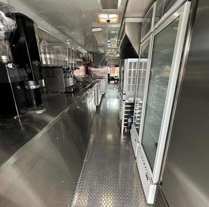 Remorque de restauration rapide de 13 pieds avec autocollants complets, camion de cuisine mobile entièrement équipé pour la vente - Product Image 3