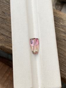 2.48 Carat Certifié Naturel Keystone Fancy Cut Tourmaline Excellente Qualité Bio Blanc Rose Vert Collier Fabrication de Bijoux - Product Image 3