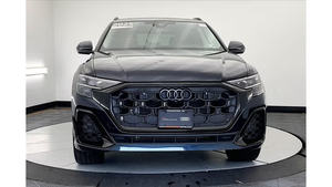 2025 Audi Q8 Premium Plus usado cuidadosamente - Product Image 2