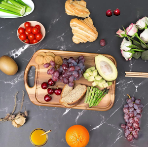 Tabla de cortar de madera de acacia con mango de agarre Verduras Carne y queso Tabla para servir Cocina Tabla de cortar de madera - Product Image 4