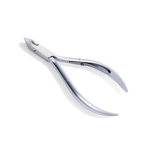 Coupe-ongles professionnel en acier inoxydable, pince à cuticules de haute qualité, TARIQ MFG CO. Modèle TMC-5021, fabriqué au Pakistan - Product Image 3