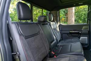 Furrd F-150 Raptor R 2023 Gasolina, Bajo Kilometraje - Product Image 2