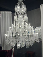 Grand lustre européen à 73 lumières en cristal Asfour pour musée, hôtel, hall d'entrée, foyer, éclairage Baccarat