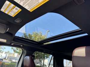 CLEAN USED 2024 Expedition Limited AWD Sièges en cuir Intérieur clair ACC Prêt à rouler - Product Image 5