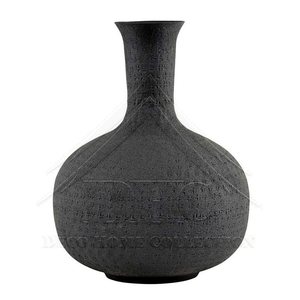 Floreros de metal decorativos asequibles con acabado recubierto de polvo negro y diseños de moda para una decoración del hogar económica - Product Image 4