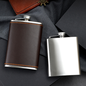 6oz 8oz tùy chỉnh Laser khắc logo 304 thép không gỉ da bọc <span class=keywords><strong>Hip</strong></span> Flask cho rượu Hộp Quà Tặng đóng gói cho cắm trại ngoài trời - Product Image 6