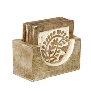 Ensemble de dessous-de-verre carrés en bois élégants pour cuisines modernes, offrant une finition résistante aux rayures et un savoir-faire de qualité supérieure - Product Image 1