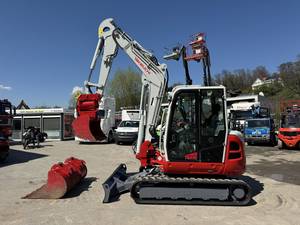 Excavadora Mini de Construcción Takeuchi TB370 de 6.7 Toneladas, 56.9 HP, Diésel Turbo, Profundidad de Excavación de 4.08 m, Alcance de 6.69 m, Fuerza de Rotura de 65 kN - Product Image 3