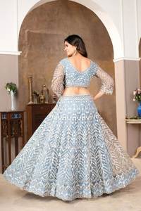 Matériel de filet d'usure indien pakistanais avec broderie dentelle bordure Designer Lehenga avec Dupatta pour la mariée et les femmes portent - Product Image 4