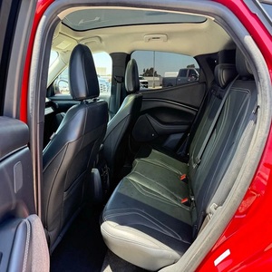 Ford Mustang Mach-E Premium 2021, SUV électrique rouge, 5 places, intérieur en cuir, éclairage LED, toit ouvrant panoramique, pneus R20 - Product Image 4